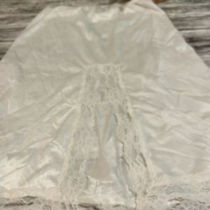 Lace front kick plate up the front